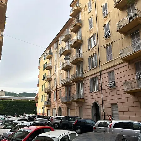 Casa Alba La Casa Delle Coccole Al Mare Apartament Savona